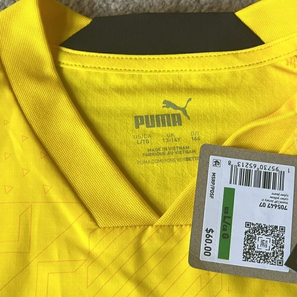 Puma TeamCup Unisex Jersey in Cyber Yellow!